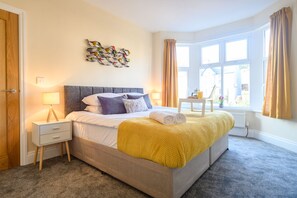 House, 3 Bedrooms | 3 bedrooms, iron/ironing board, free WiFi, bed sheets - Beechwood House (Newport)
