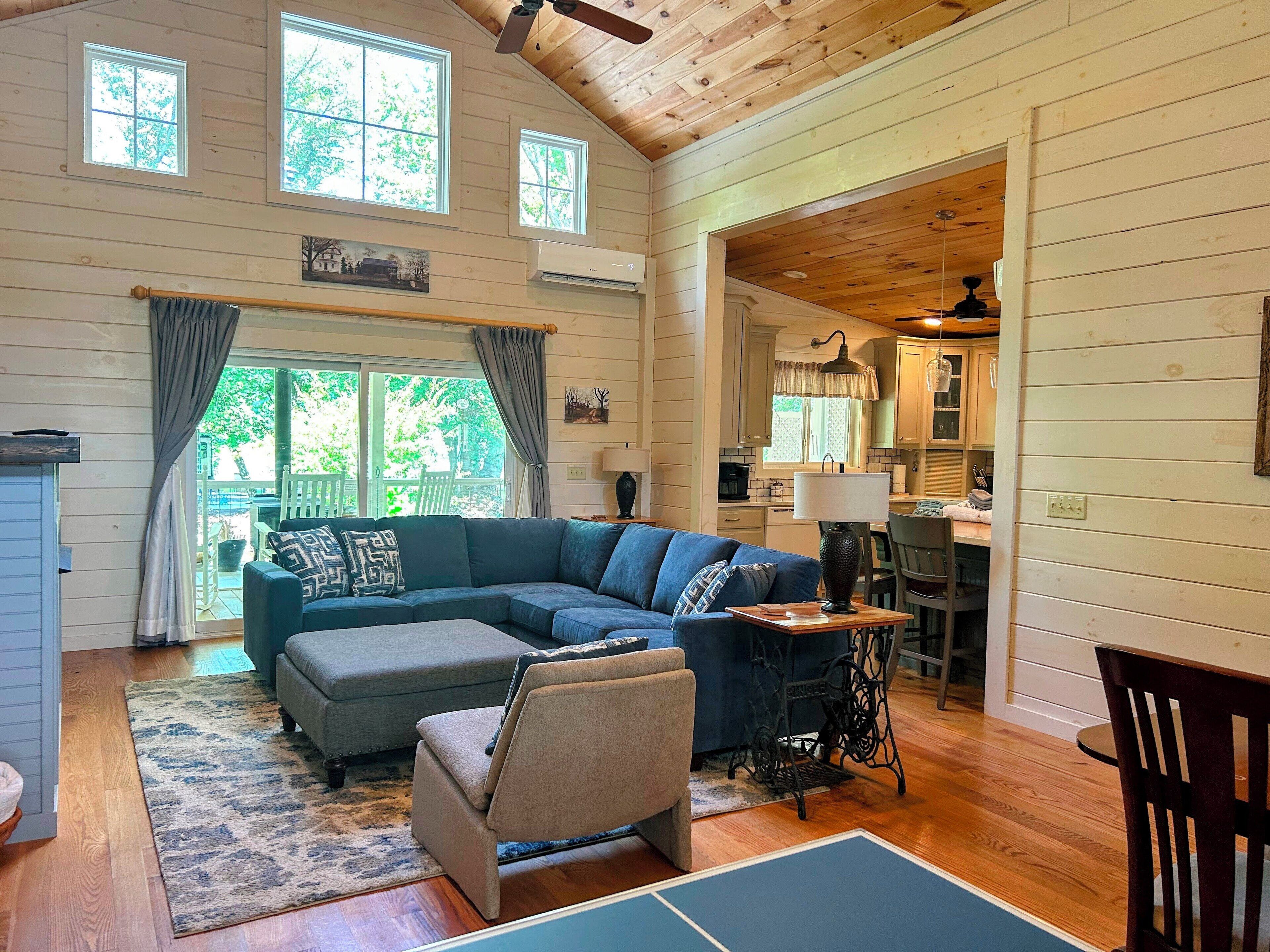 Smart TV, fireplace, DVD player, table tennis