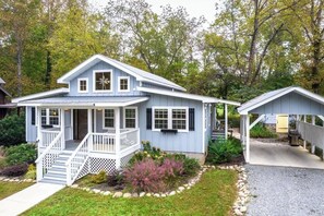 Exterior - Creekfront Relaxation • Hot Tub • Incredible Porch • Near Town • Cozy Getaway (Bryson City)