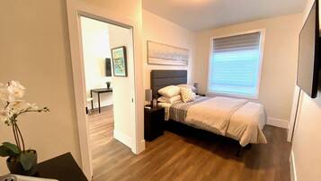 1 bedroom, desk, iron/ironing board, free WiFi