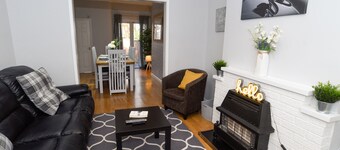 Luxury 2 bedroom terraced home next to Bentley Motors.