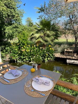 Restaurant - The River House (Ula)