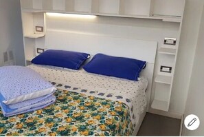 2 bedrooms, WiFi, bed sheets - a stone's throw from the sea (Sestri Levante)