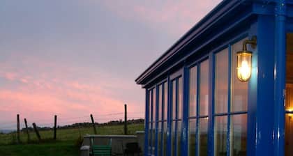 Detached Coastal Fisherman's Cottage with Amazing Sea Views.