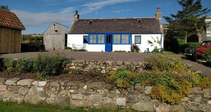 Detached Coastal Fisherman's Cottage with Amazing Sea Views.