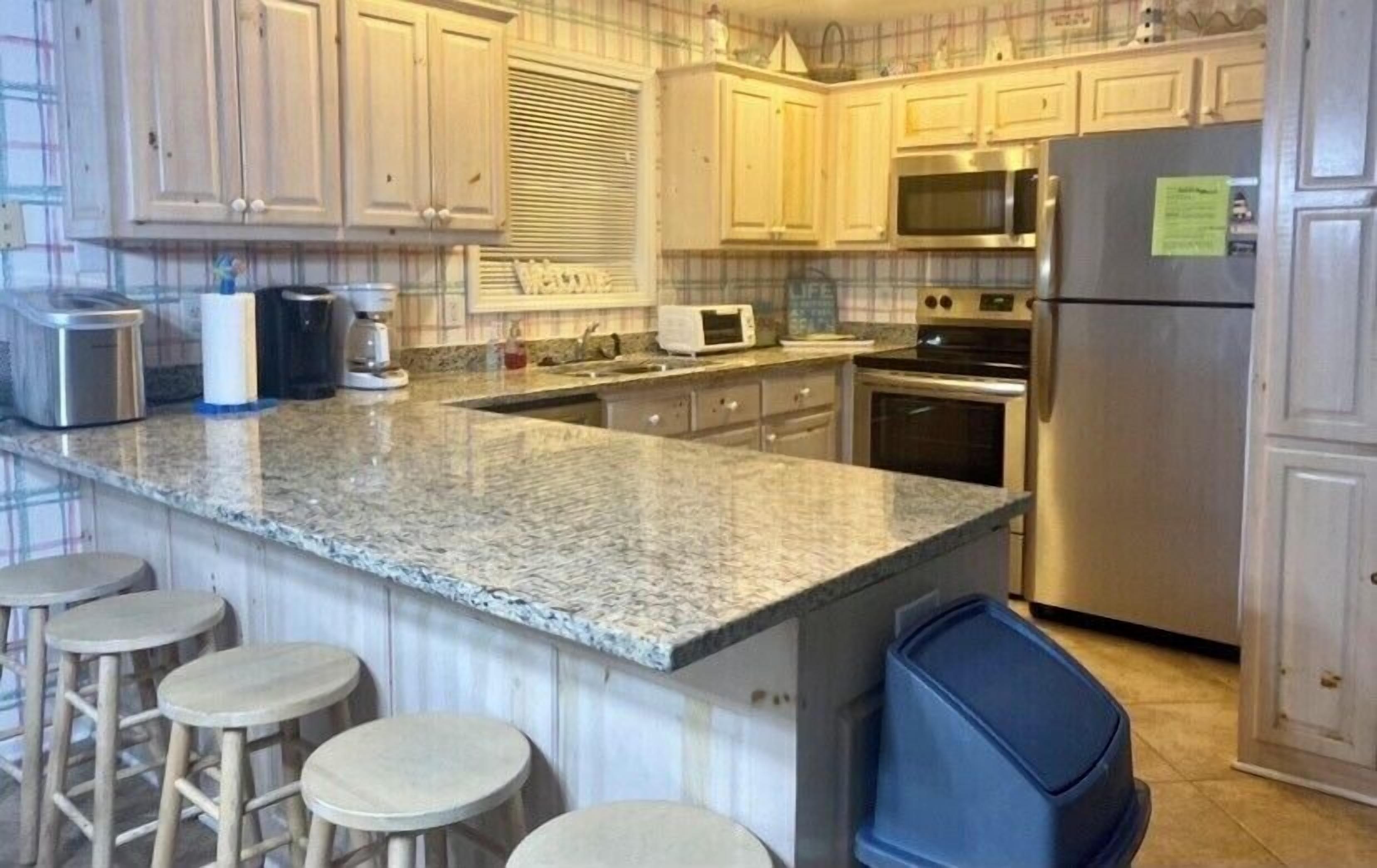 冰箱、微波炉、烤箱、炉灶