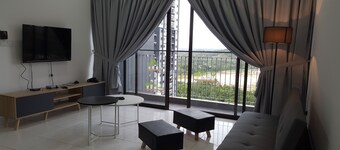 Nearest to KLIA airport (Only 15 minutes) / Mitsui Outlet/ AEON Mall
