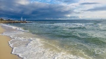 Nära stranden och strandhanddukar