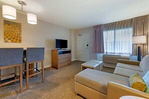 Living room - Staybridge Suites Orlando Royale Parc Suites (Kissimmee)