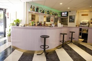 Bar (en la propiedad)