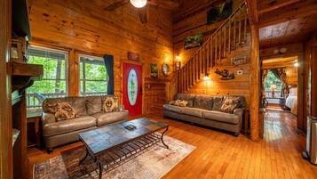 Smart TV, chimenea, videojuegos y reproductor de DVD