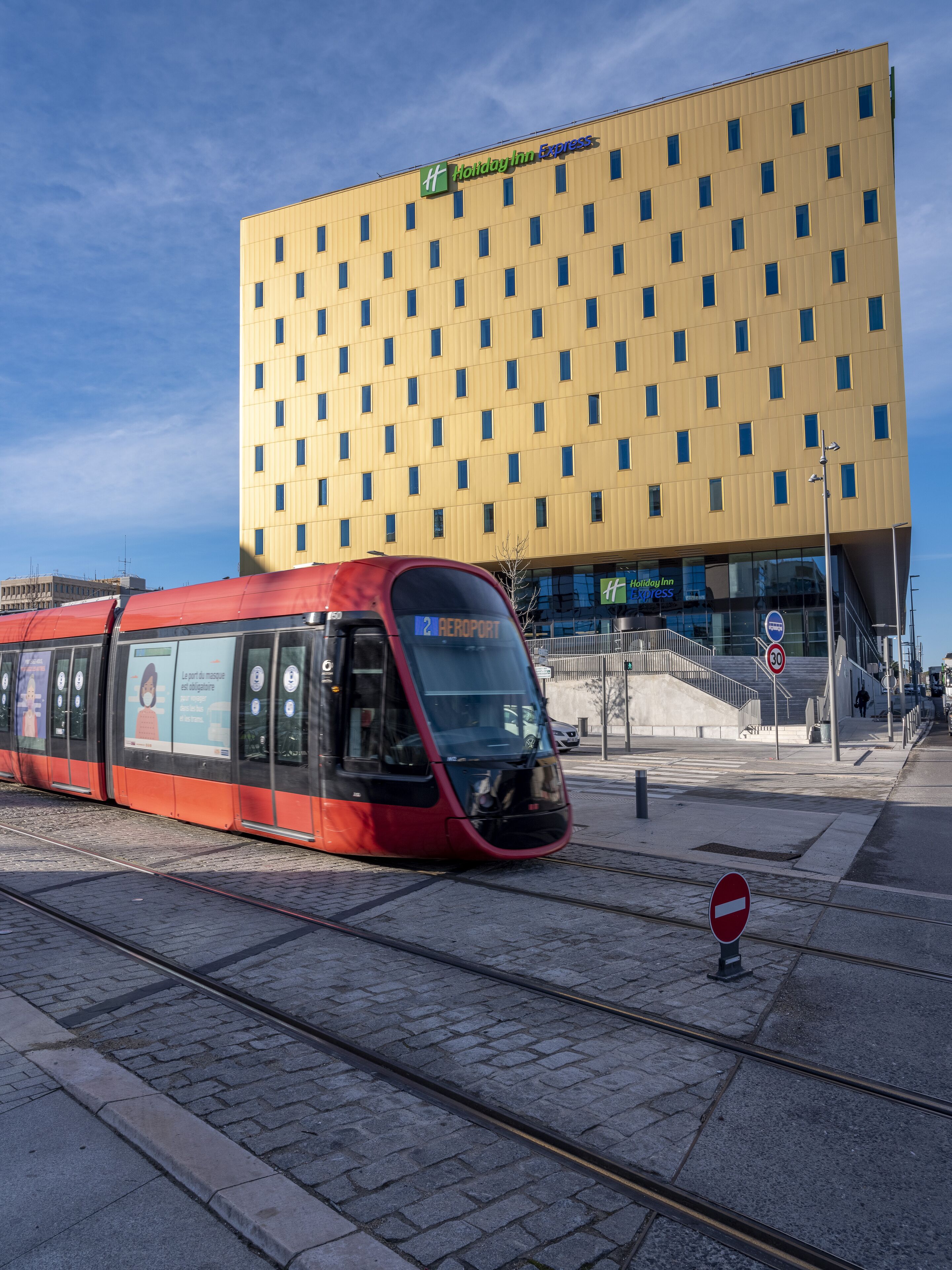 handrails in stairways