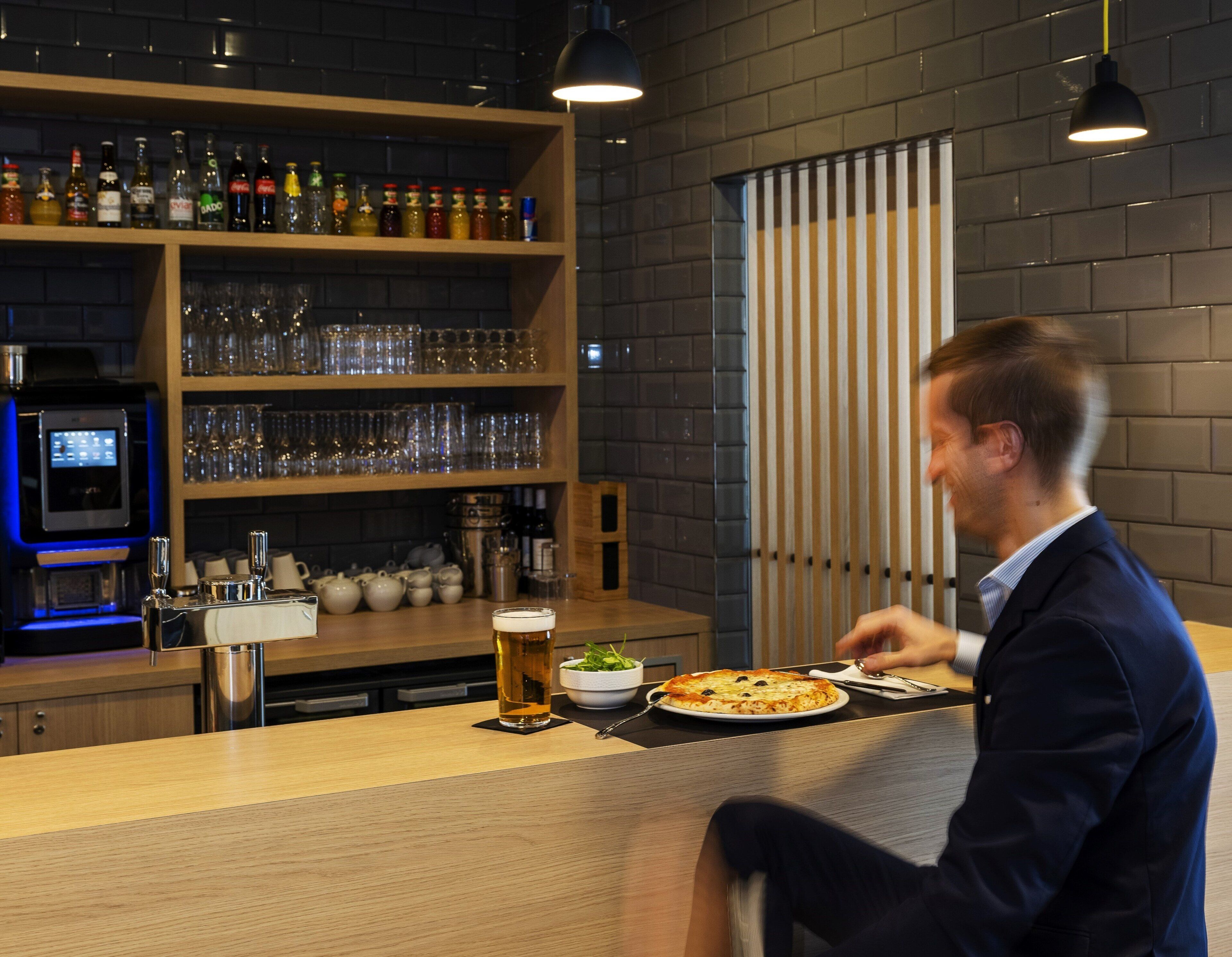 酒吧（店内）