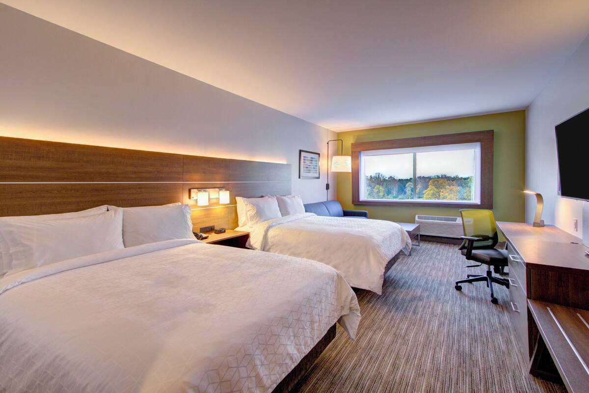 In-room safe, blackout drapes, iron/ironing board, WiFi (free)