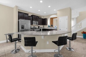 Microwave, dishwasher, high chair - 5 Bedrooms / 4 Bathrooms /  Solterra (5357 OA) (Davenport)