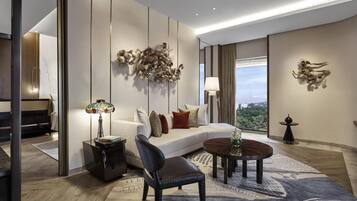 Premium bedding, minibar, in-room safe, desk