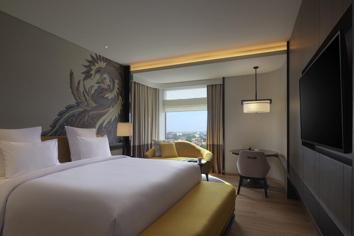 1 bedroom, premium bedding, minibar, in-room safe