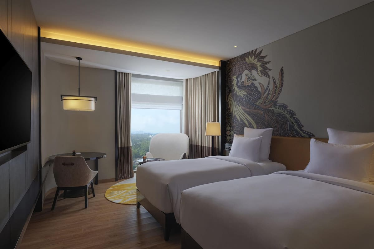 1 bedroom, premium bedding, minibar, in-room safe