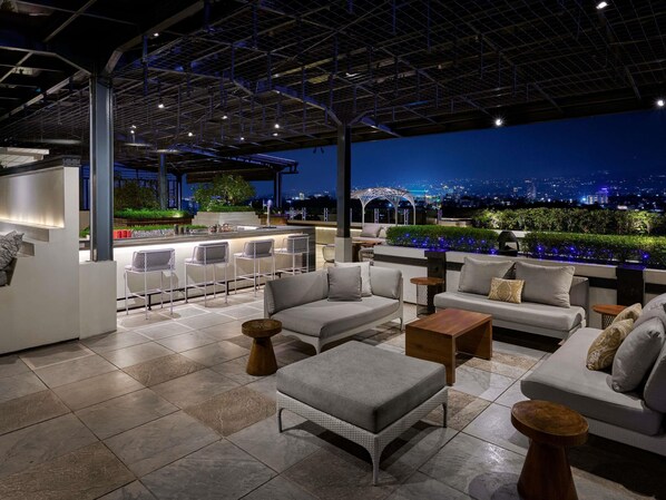 Bar (on property) - Pullman Bandung Grand Central (Bandung)