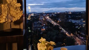 Gambar tidak terklasifikasi, 3 dari 37, tombol