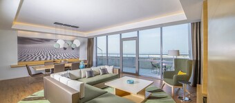 Rotana Corniche