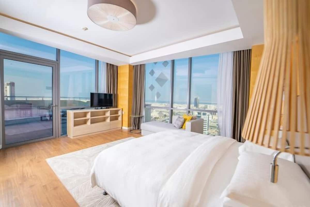 Minibar, una cassaforte in camera, Wi-Fi gratuito, lenzuola