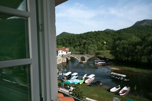 Camera tripla | Vista dalla camera