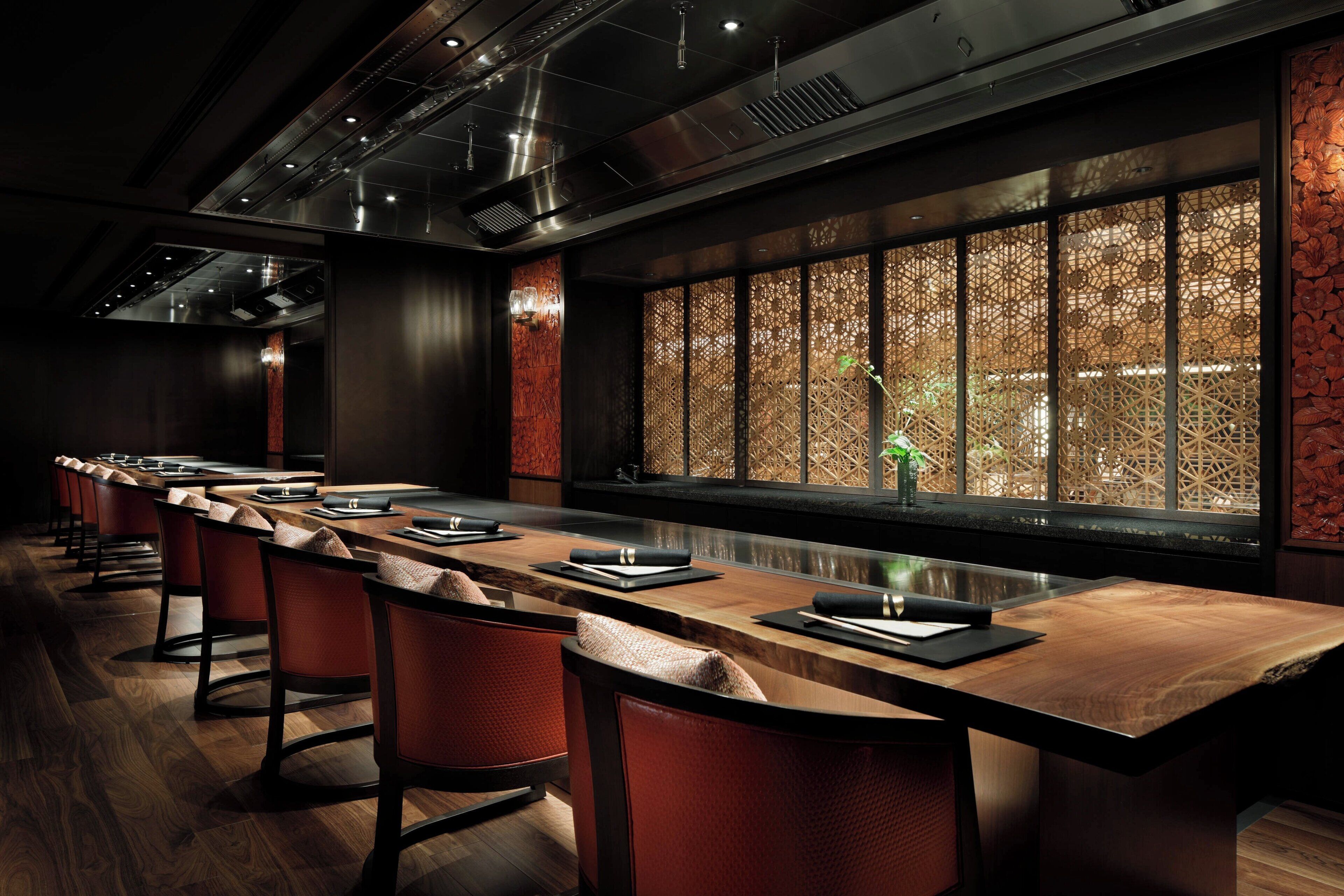 2 restaurants, breakfast, lunch, dinner served; japanese cuisine