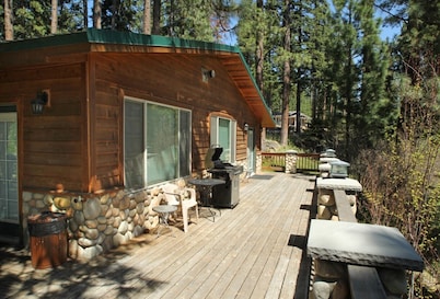 Harriman Springs Resort Cabin 1 - A Vacation House with Accommodations & Views