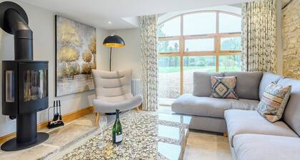 2 bedroom accommodation in Frieston, near Grantham