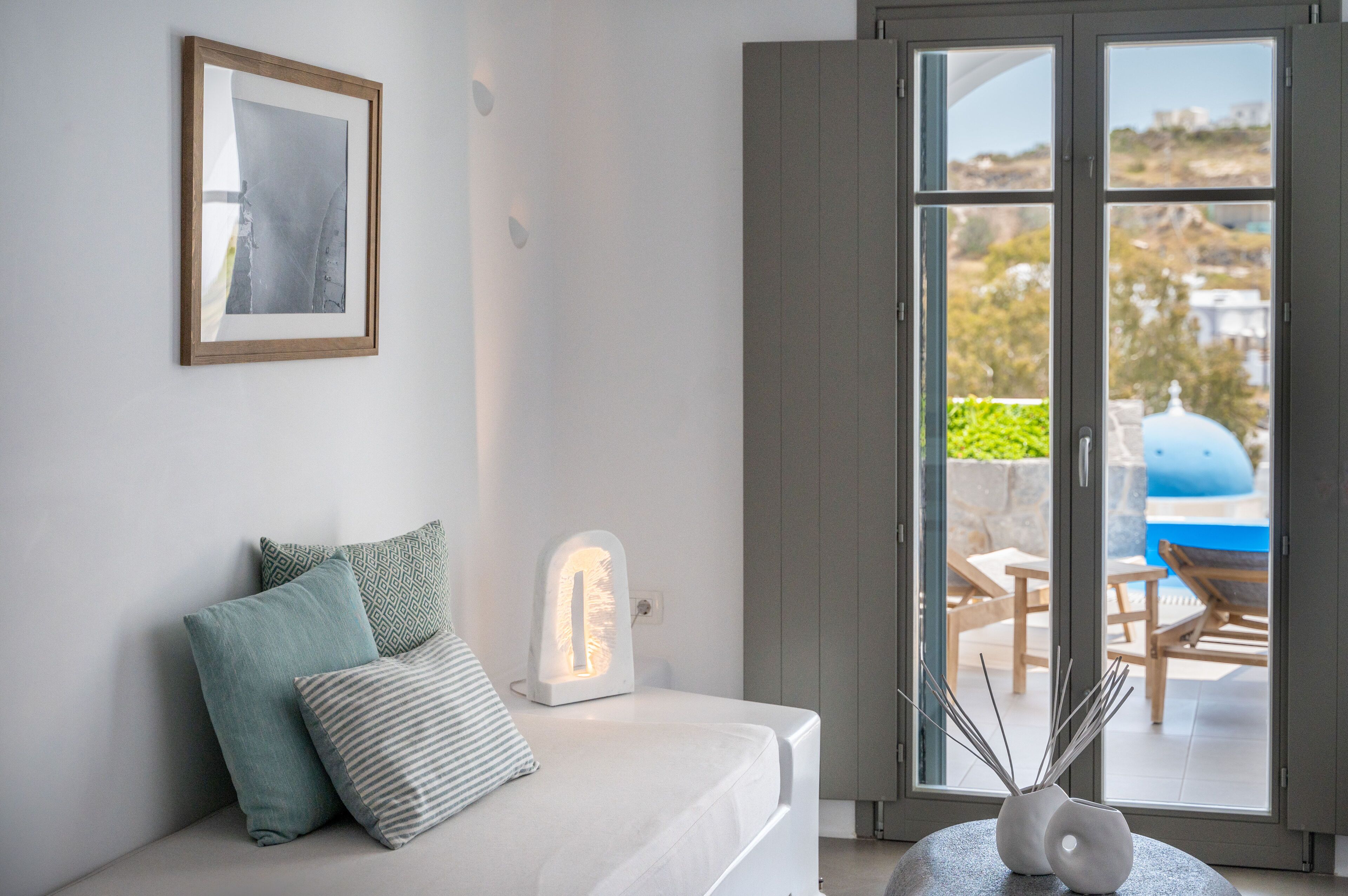 Suite, piscine privée | Coin séjour | TV connectée, Netflix, services de streaming