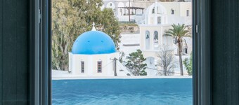Amphitrite Suites Santorini