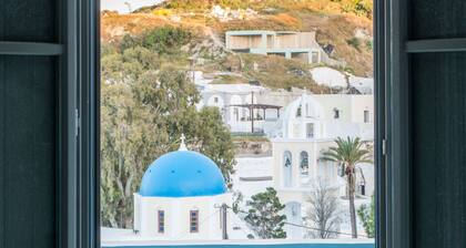 Amphitrite Suites Santorini