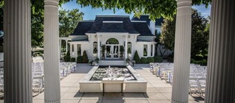 Abbastanza gemma vicino al centro e DC