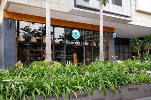 Exterior detail - SAIGON AUTHENTIC HOME 1 | Pool Gym & FREE Drop off (Ho Chi Minh)
