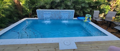 Piscine extérieure, piscine chauffée
