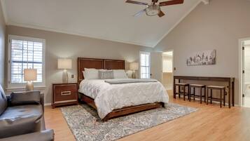 4 Schlafzimmer, Schreibtisch, Internetzugang, Bettwäsche