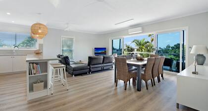 Arc Resort Stunning 3 BDR in Broadbeach