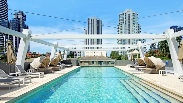 Seasonal outdoor pool - Avani Broadbeach Private 2 Bedroom (Broadbeach)