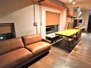 Room (/10) | Living area - Higashi-Gokencho M-building 2F (Tokyo)