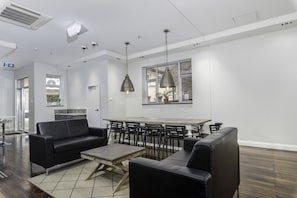 Coin salon dans le hall