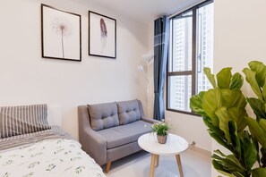 Desk, iron/ironing board, WiFi