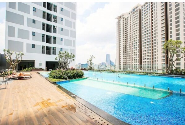 An infinity pool