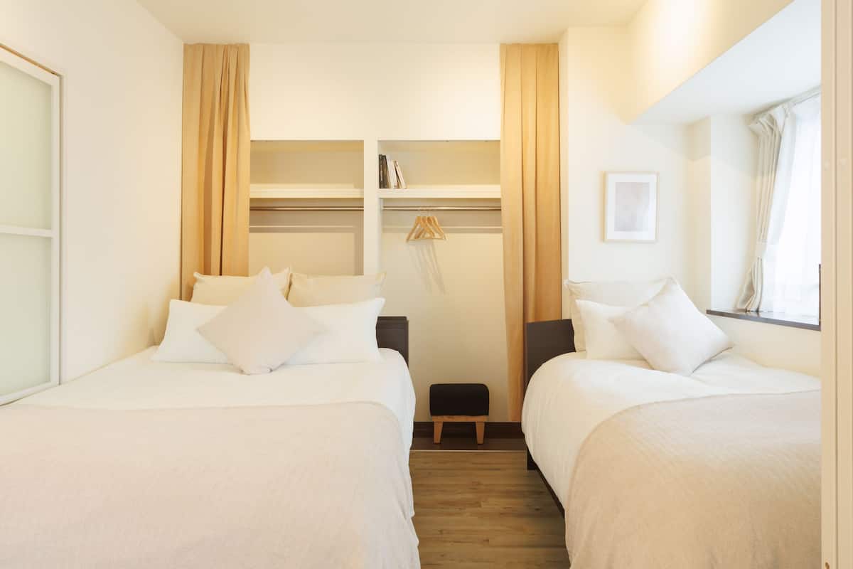Premium Apartment (9) | 2 bilik tidur, meja, langsir/tirai gelap terus, kalis bunyi 