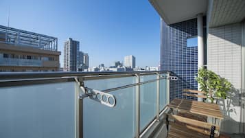 Luxury Apartment | Balcony