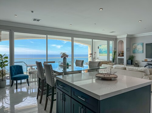 High Floor views 20th / Las Olas Condo/ Pools & Jacuzzis/ Rosarito