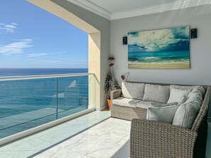 TV, Netflix, streaming services