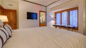 ハウス ベッド (複数台) (Aspen Ridge 17 (Town Home)) | 4 室のベッドルーム、WiFi (無料)