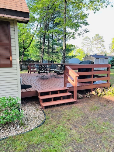 Clink’s Cabin- cozy home situated in beautiful picturesque Indian River Michigan