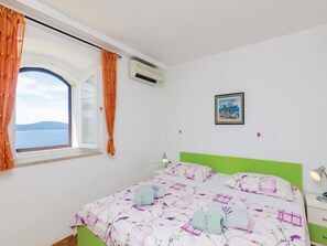 4 quartos, ferros/tábuas de passar roupa, Wi-Fi de cortesia